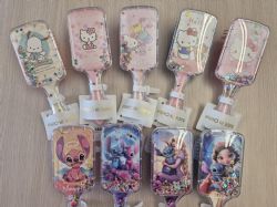 BROSSE À CHEVEUX - HELLO KITTY OU DISNEY ASST
